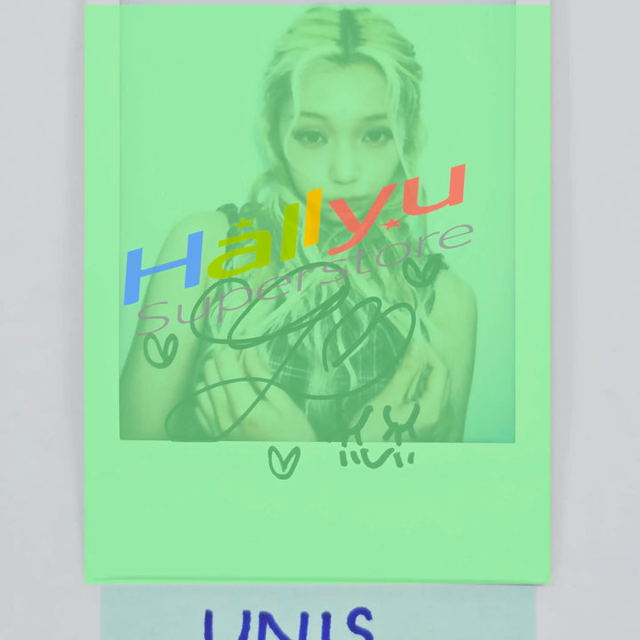 GEHLEE (of UNIS) - Hand Autographed(Signed) Polaroid [26.04.27]