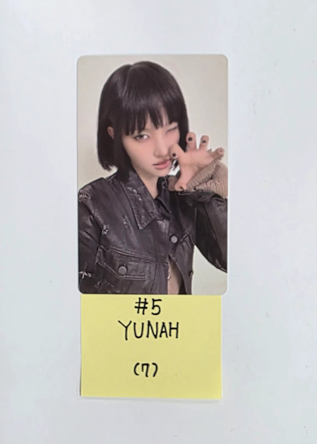 ILLIT "MAMIHLAPINATAPAI" - Official Photocard [26.05.04]