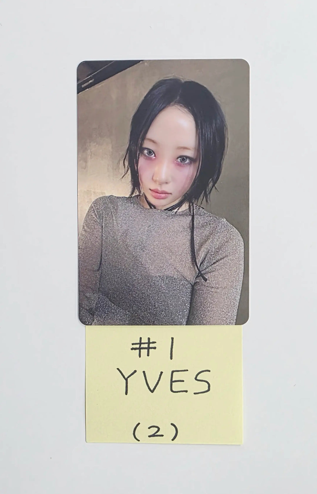 Yves "NAIL" - Official Photocard [26.05.07]