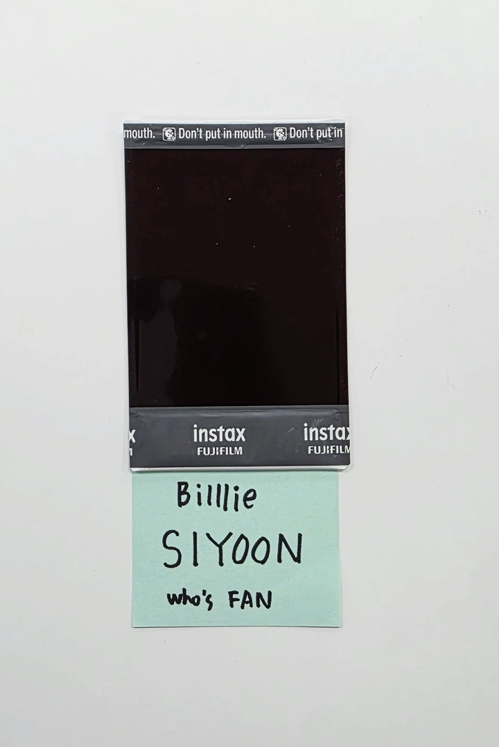 SIYOON (of Billlie) - Hand Autographed(Signed) Polaroid [26.05.07]