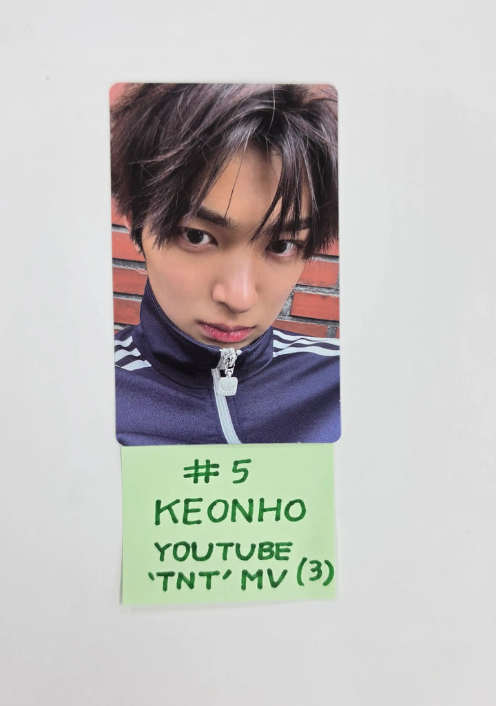 CORTIS "GreenGreen" - Weverse Shop YouTube Gift Event Photocard (TNT MV) [26.05.15]