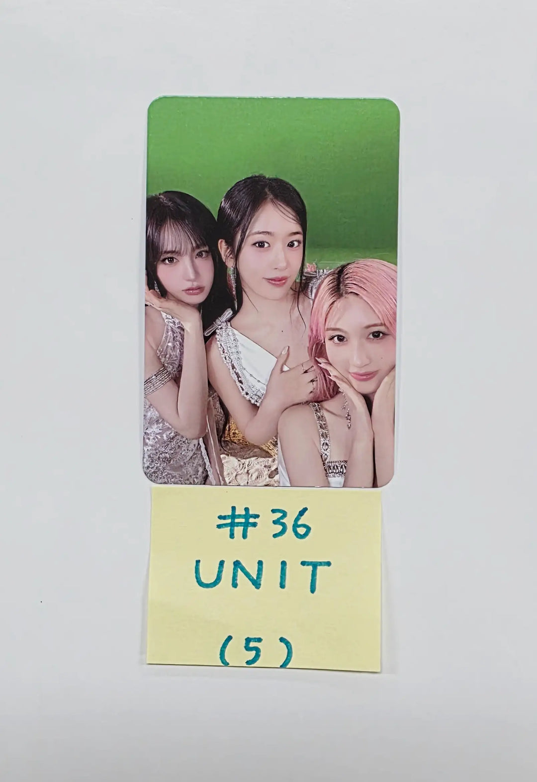 IVE - THE 4TH FAN CONCERT "DIVE into IVE" Random Trading Photocard (2) [26.05.18]
