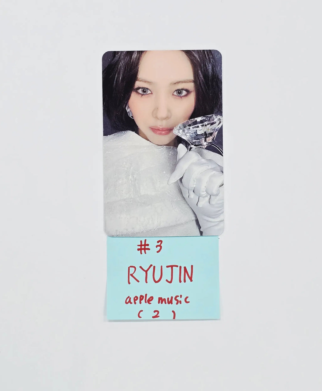 ITZY "Motto"- Apple Music Pre-Order Benefit Photocard [26.05.19]