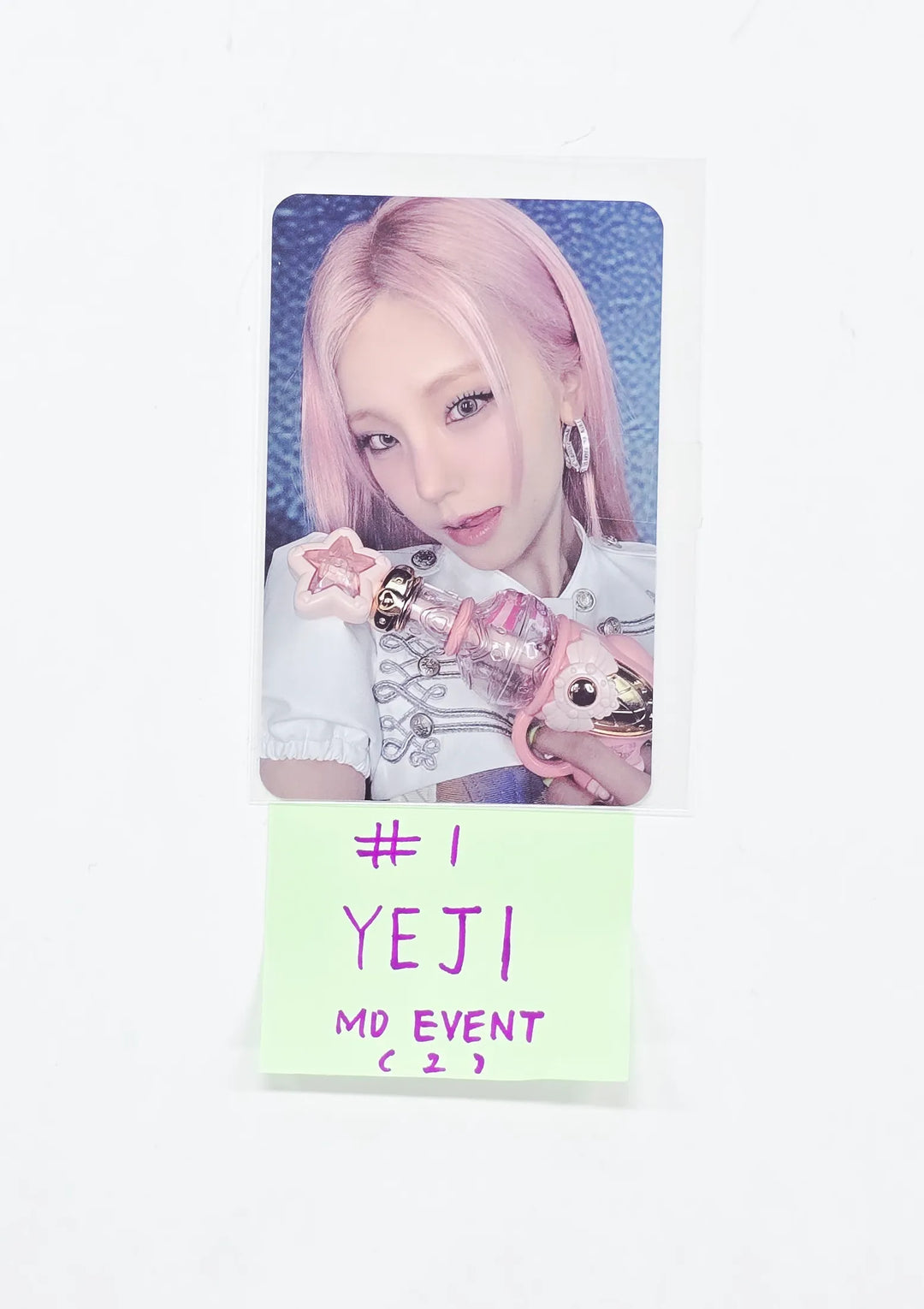 ITZY "Motto"- POP-UP Store Official MD Event Photocard [26.05.20]