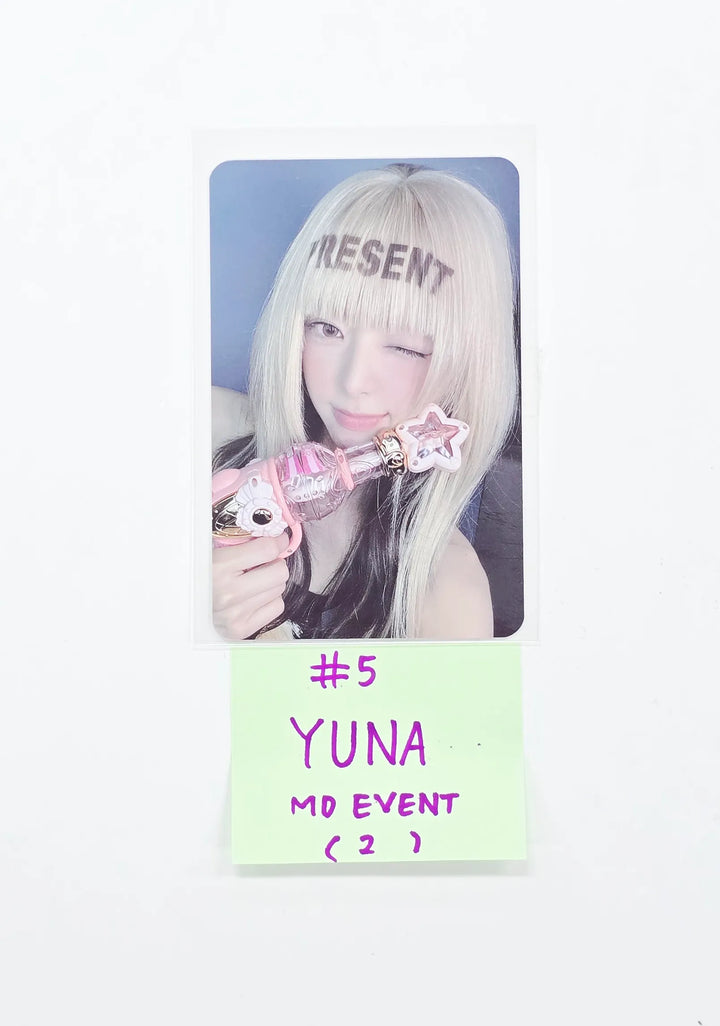 ITZY "Motto"- POP-UP Store Official MD Event Photocard [26.05.20]