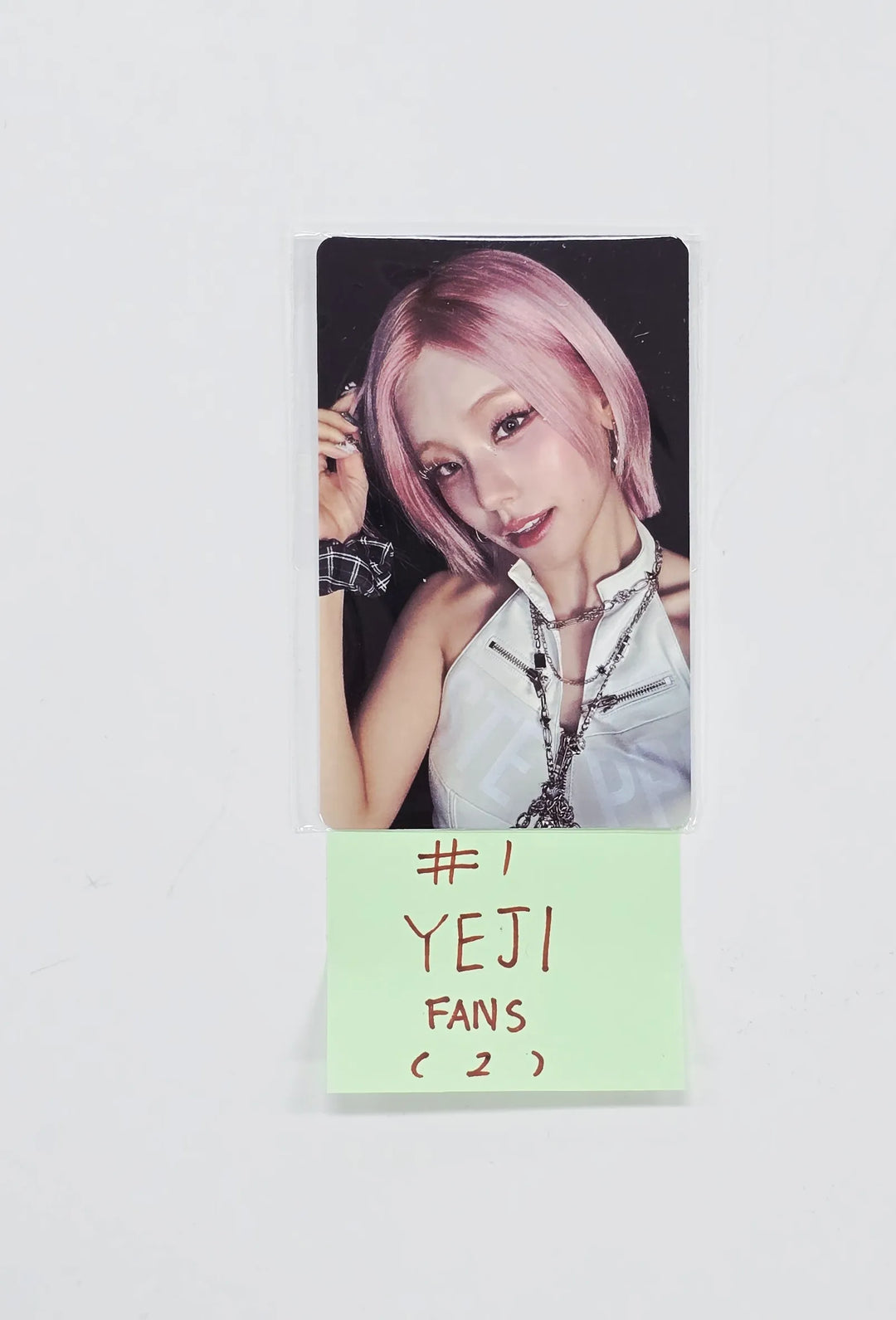ITZY "Motto" - FANS Shop Pre-Order Benefit Photocard [26.05.20]