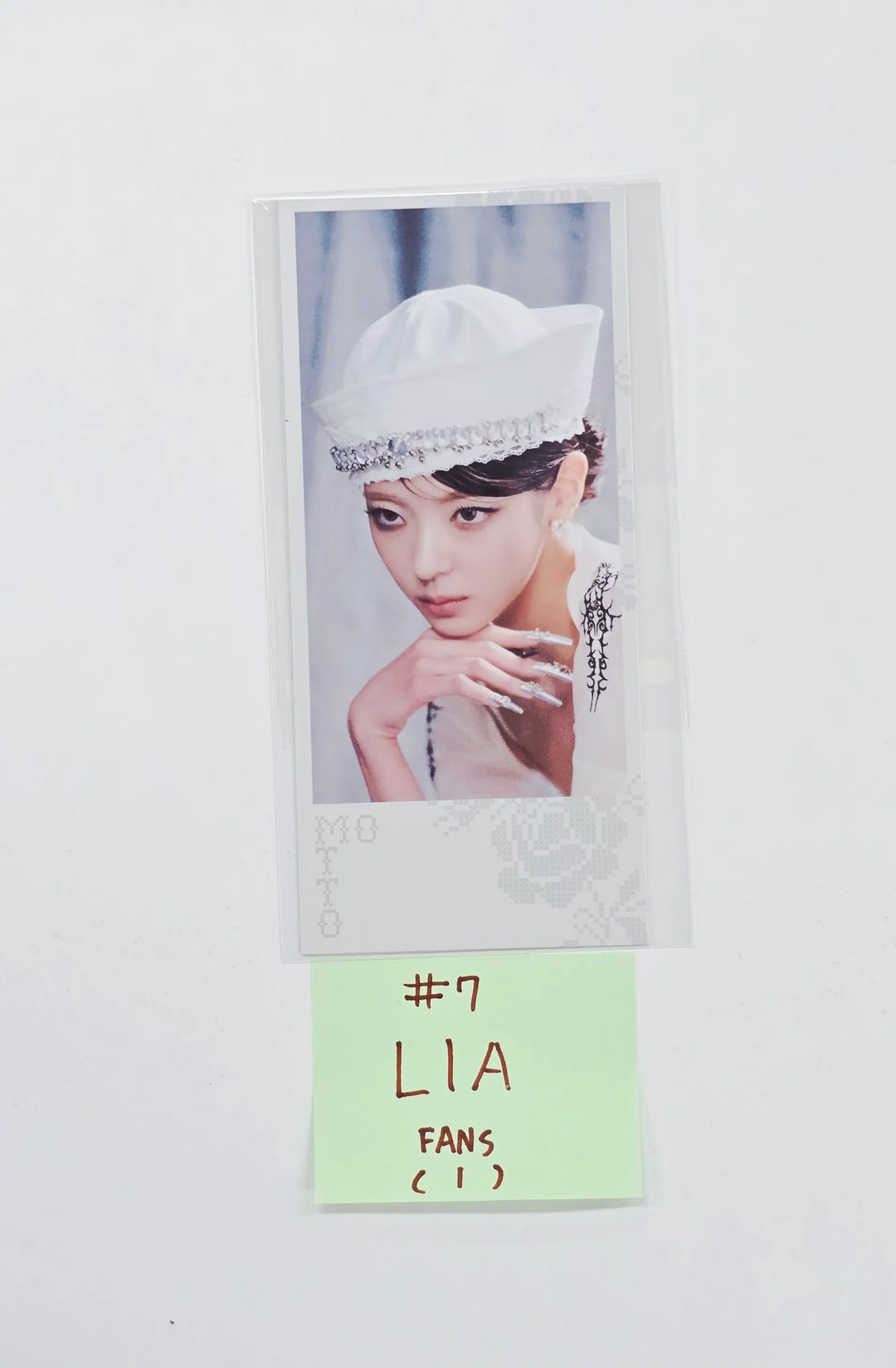 ITZY "Motto" - FANS Shop Pre-Order Benefit Photocard [26.05.20]