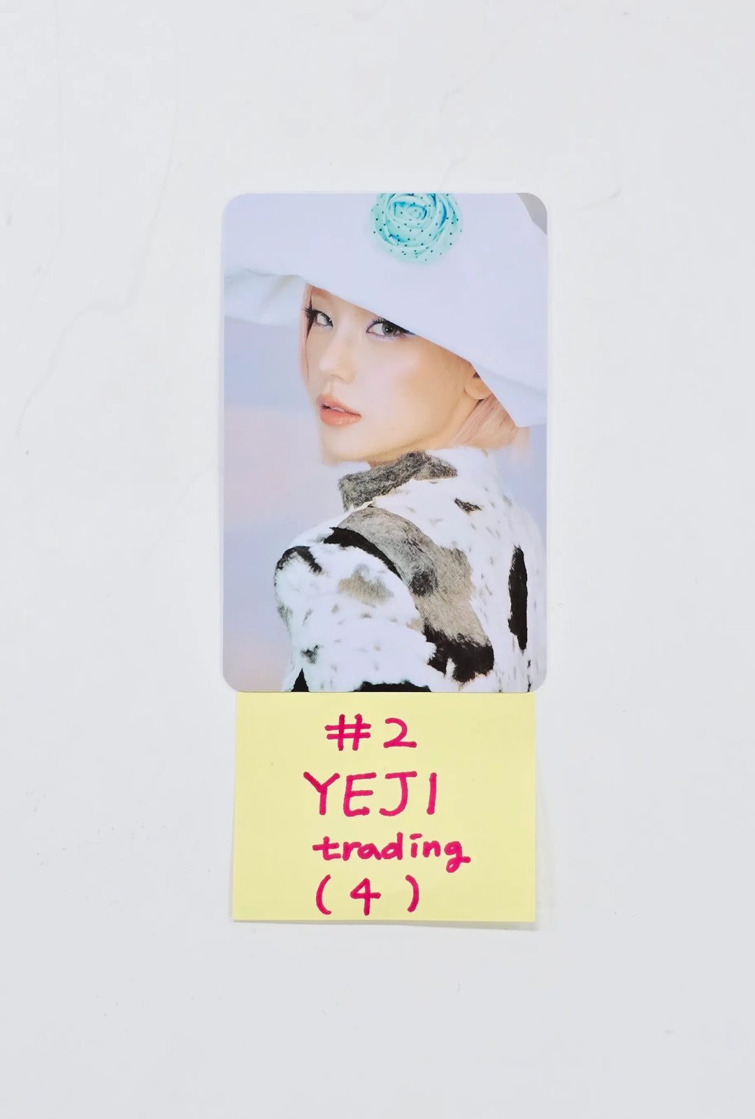 ITZY "Motto" - POP-UP Store Random Trading Photocard [26.05.20]