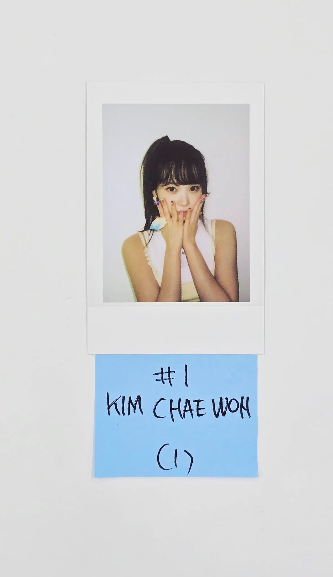 LE SSERAFIM "PUREFLOW" - POP-UP Store Random Trading Instant Photocard [26.05.22]