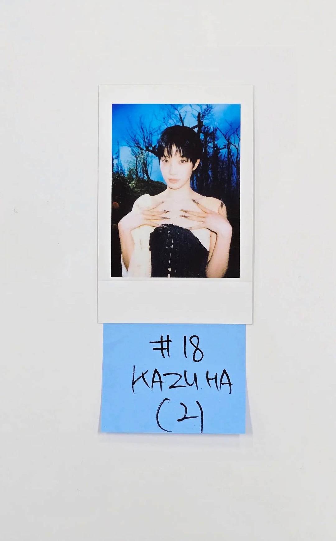 LE SSERAFIM "PUREFLOW" - POP-UP Store Random Trading Instant Photocard [26.05.22]