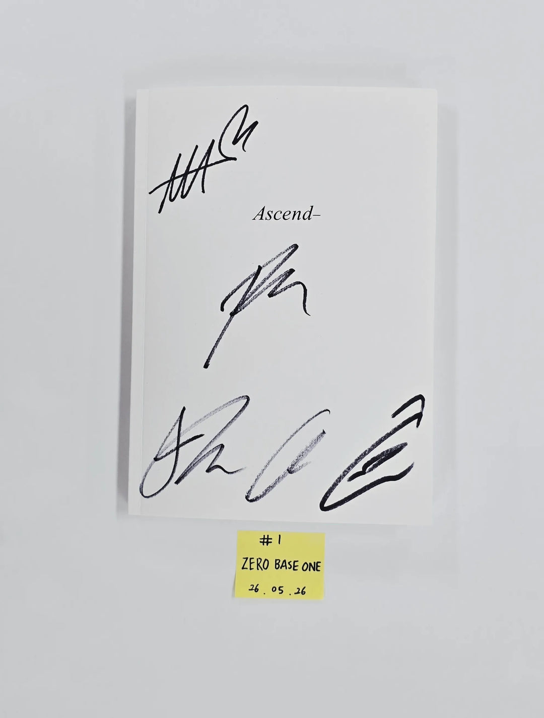ZeroBaseOne "Ascend-" - Hand Autographed(Signed) Promo Album [26.05.26]