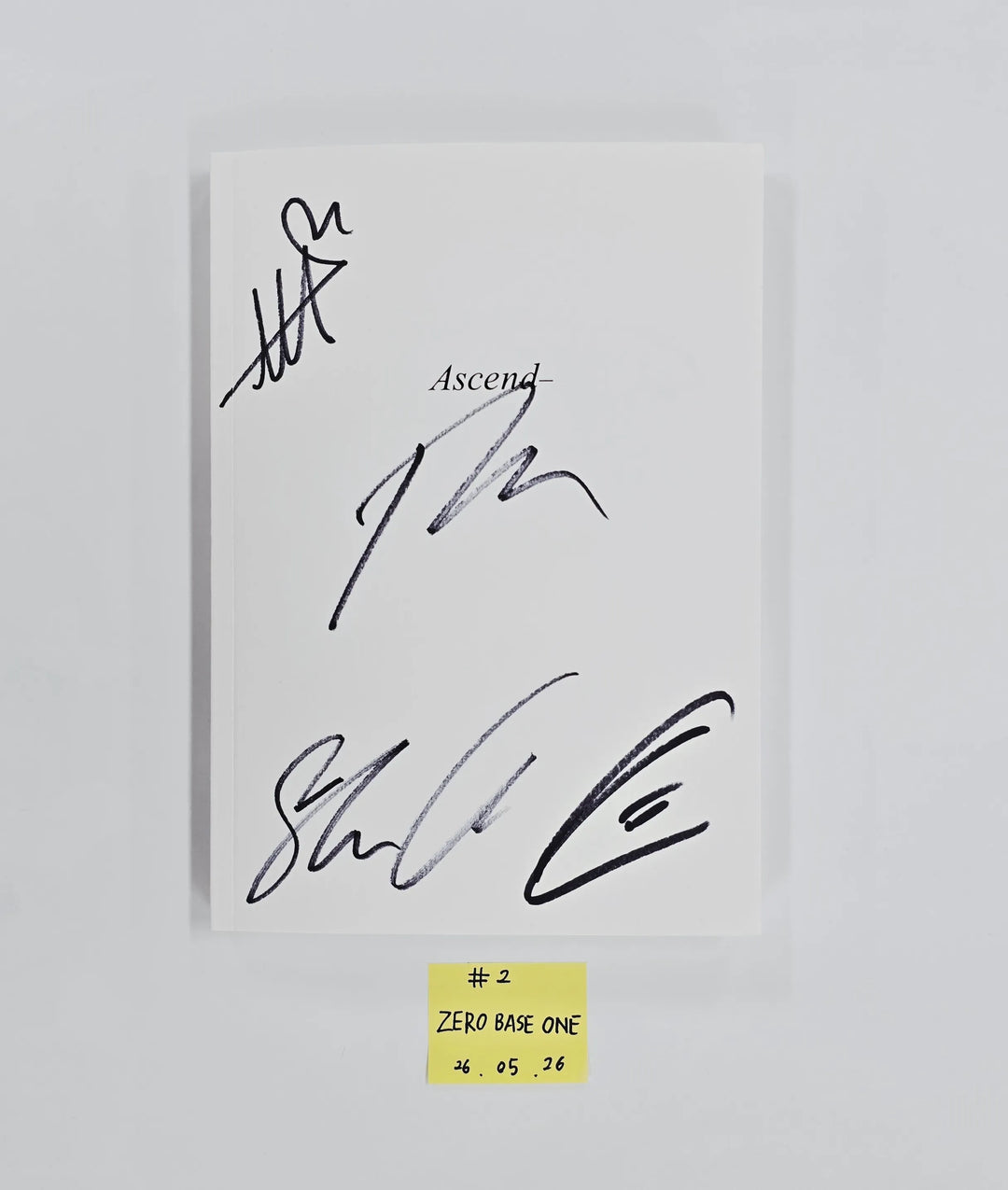 ZeroBaseOne "Ascend-" - Hand Autographed(Signed) Promo Album [26.05.26]