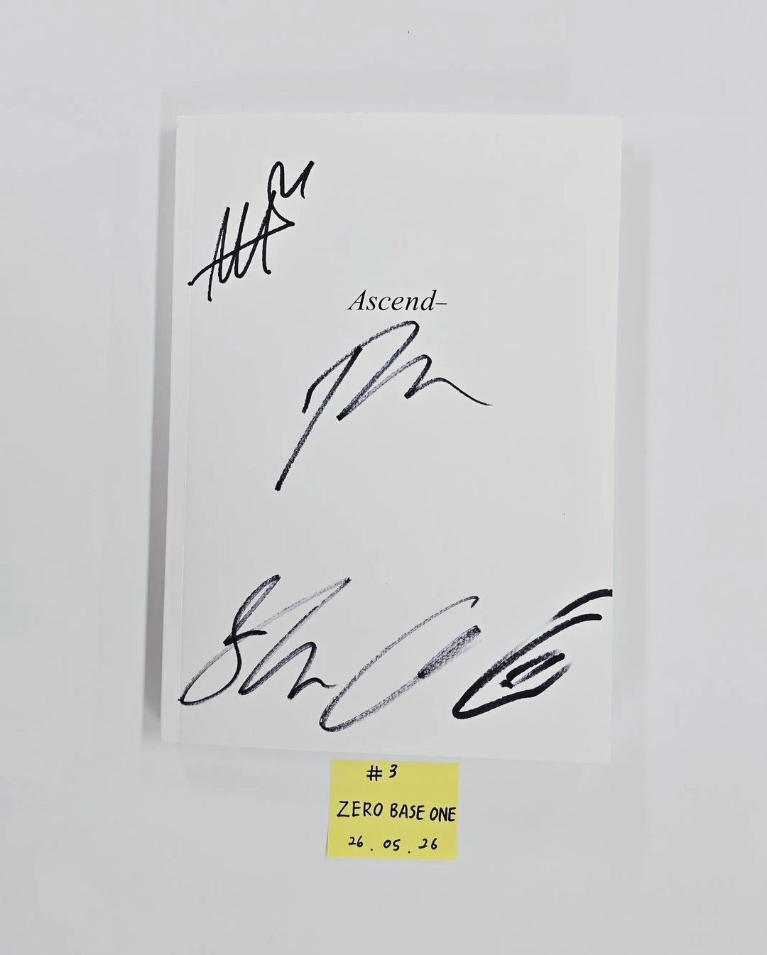 ZeroBaseOne "Ascend-" - Hand Autographed(Signed) Promo Album [26.05.26]