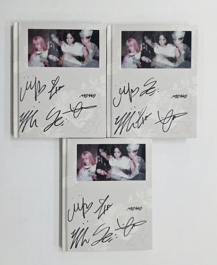 ITZY "Motto"- Hand Autograhped(Signed) Promo Album [26.05.26]