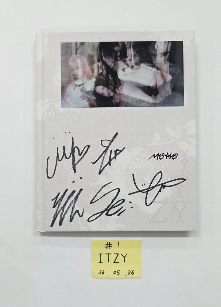 ITZY "Motto"- Hand Autograhped(Signed) Promo Album [26.05.26]