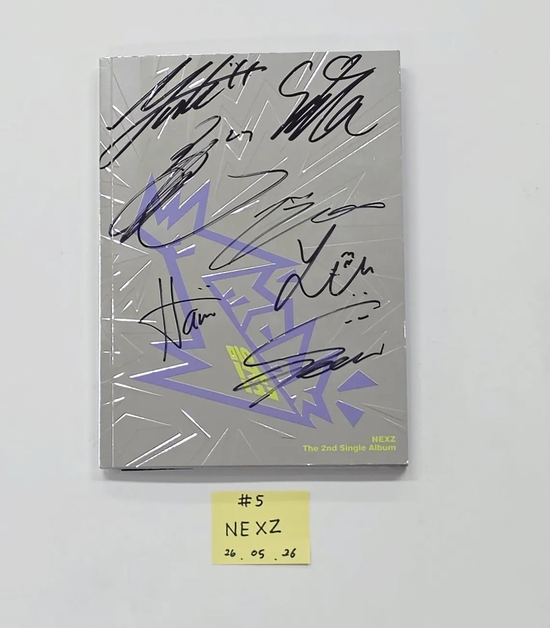 NEXZ "Mmchk" - Hand Autographed(Signed) Promo Album [26.05.26]