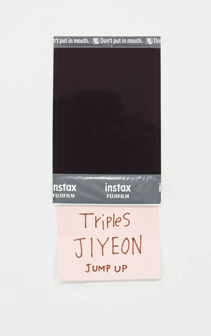 JiYeon (of TripleS) - Hand Autographed(Signed) Polaroid [26.05.28]