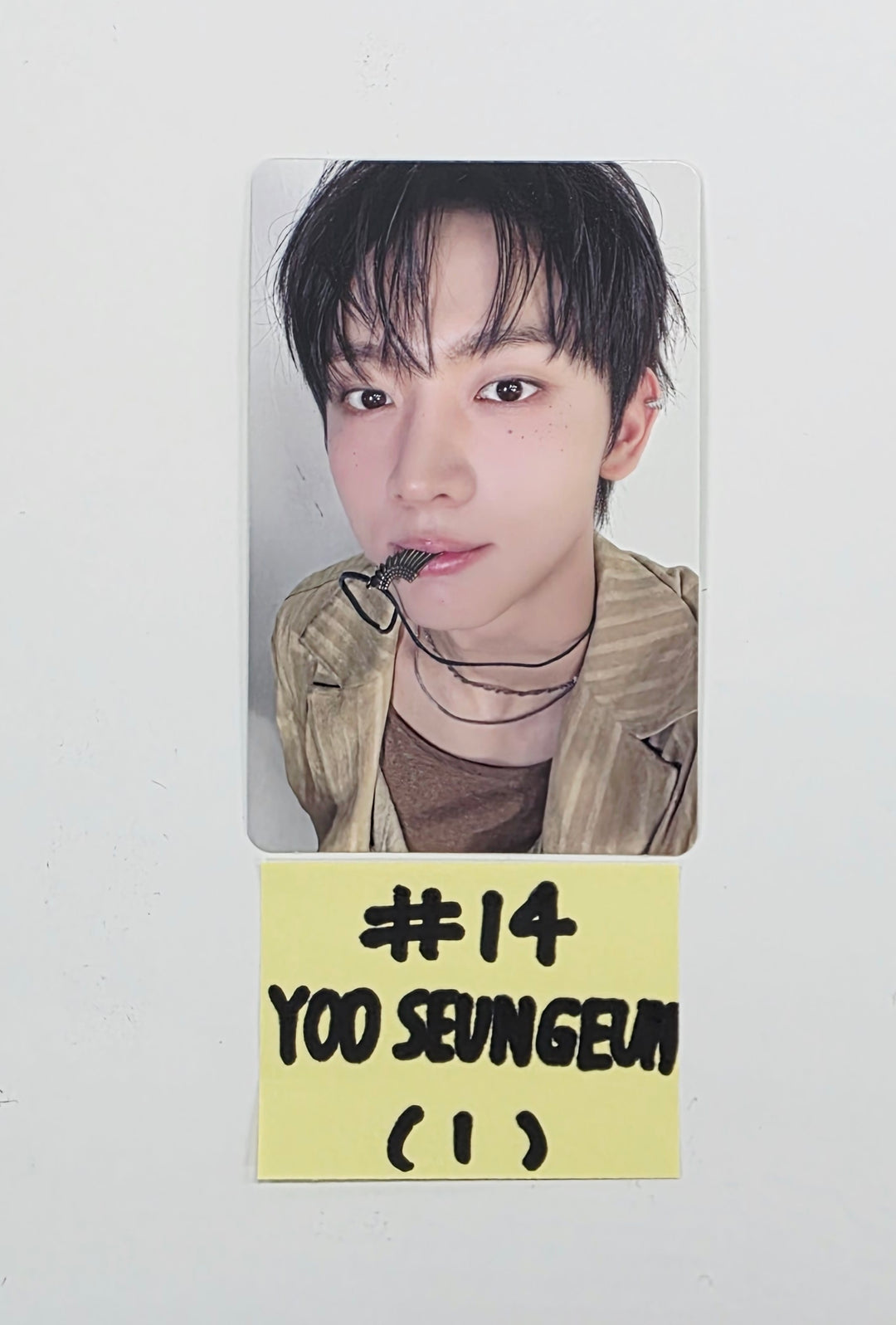 AND2BLE "Sequence 01: Curiosity" - Official Photocard [26.05.28][Restocked05/29]