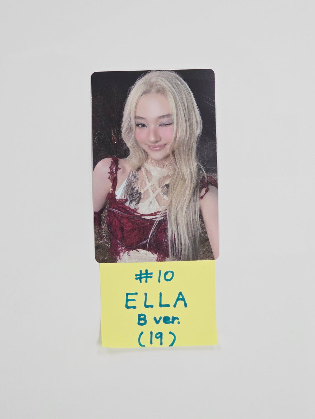 MEOVV THE 2nd EP ALBUM "BITE NOW" - POP-UP Store Random Trading Photocard (A,B Ver.)[26.06.01]