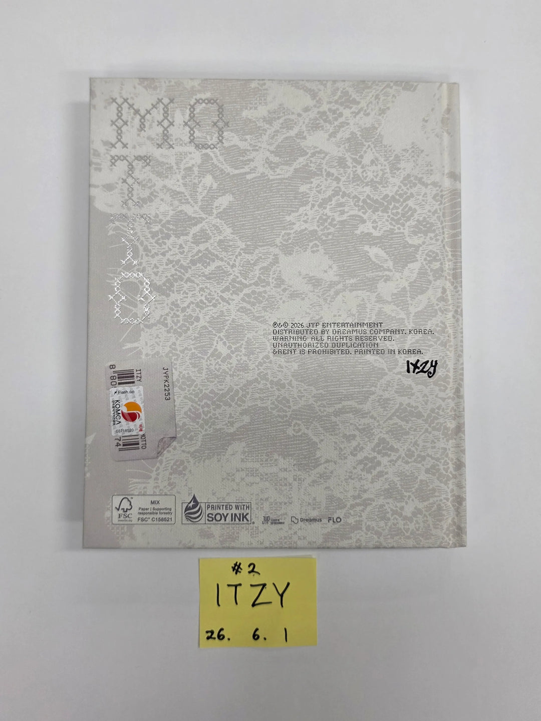 ITZY "Motto"- Hand Autograhped(Signed) Promo Album [26.06.01]