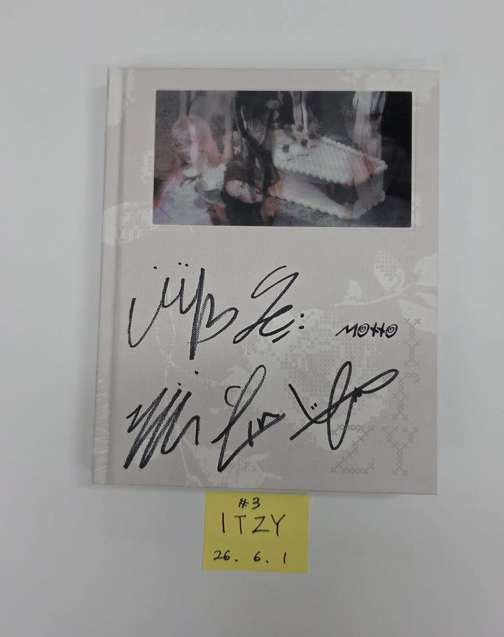 ITZY "Motto"- Hand Autograhped(Signed) Promo Album [26.06.01]
