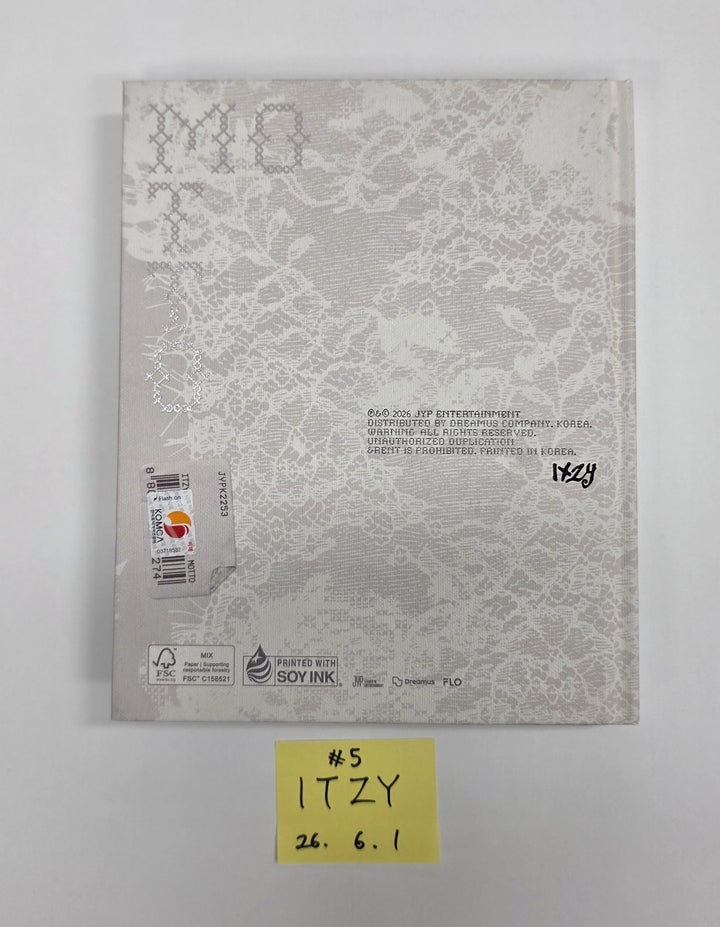 ITZY "Motto"- Hand Autograhped(Signed) Promo Album [26.06.01]