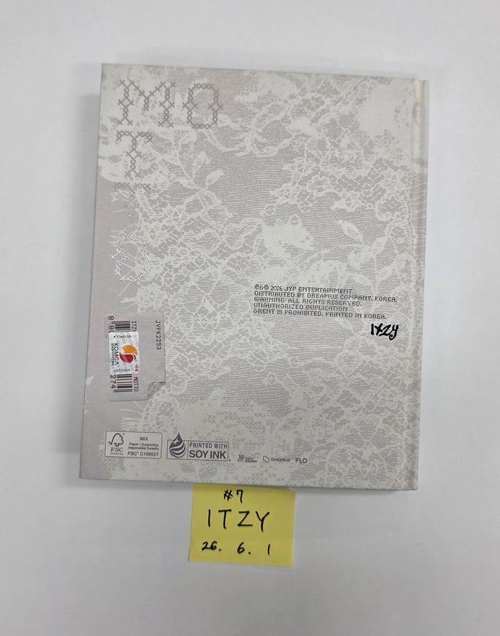 ITZY "Motto"- Hand Autograhped(Signed) Promo Album [26.06.01]
