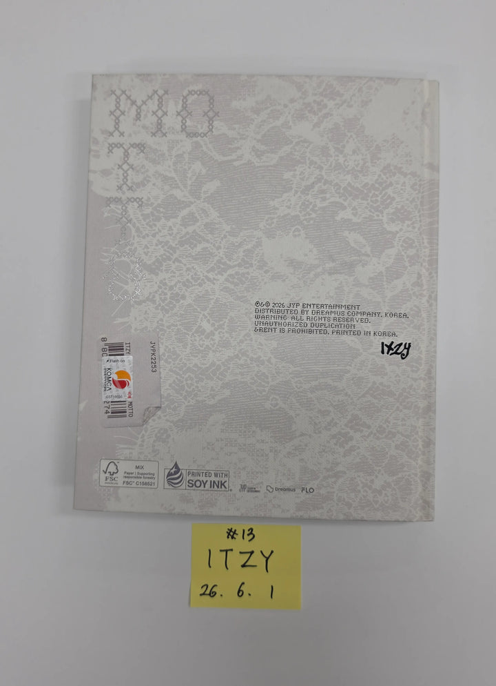 ITZY "Motto"- Hand Autograhped(Signed) Promo Album [26.06.01]