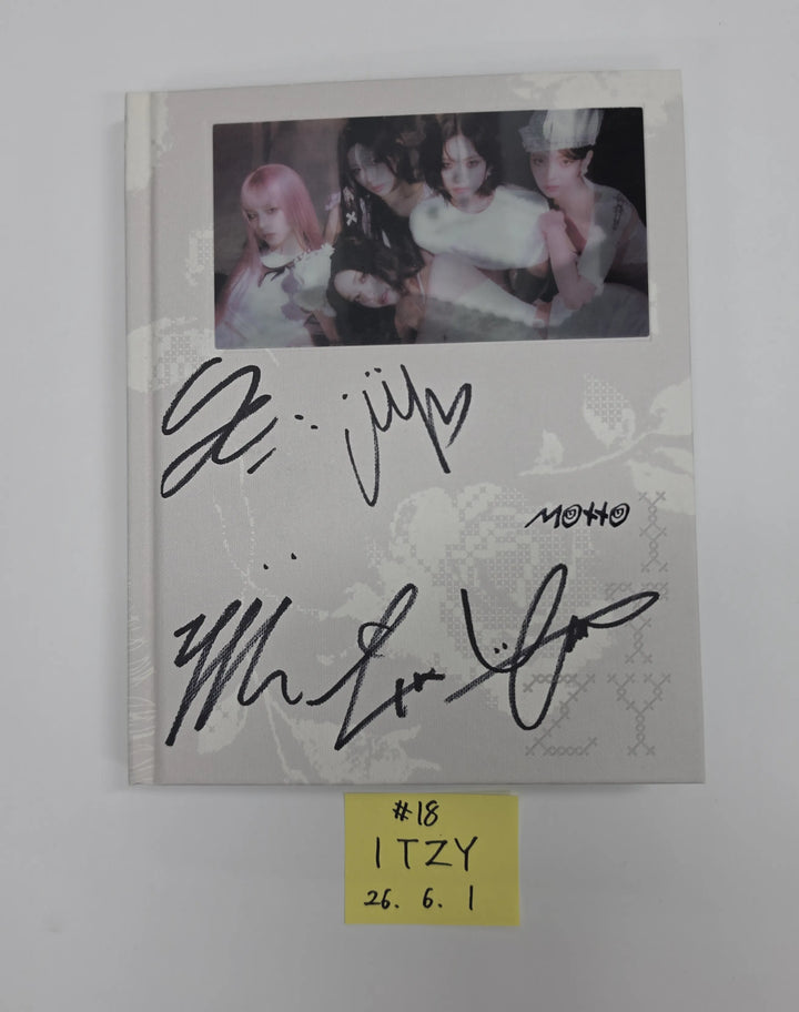 ITZY "Motto"- Hand Autograhped(Signed) Promo Album [26.06.01]