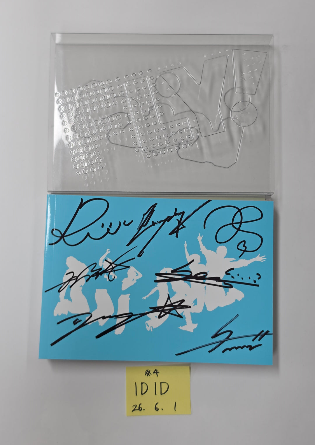 IDID "FLY!" -  Hand Authgraphed (Signed)Promo Album [26.06.01]