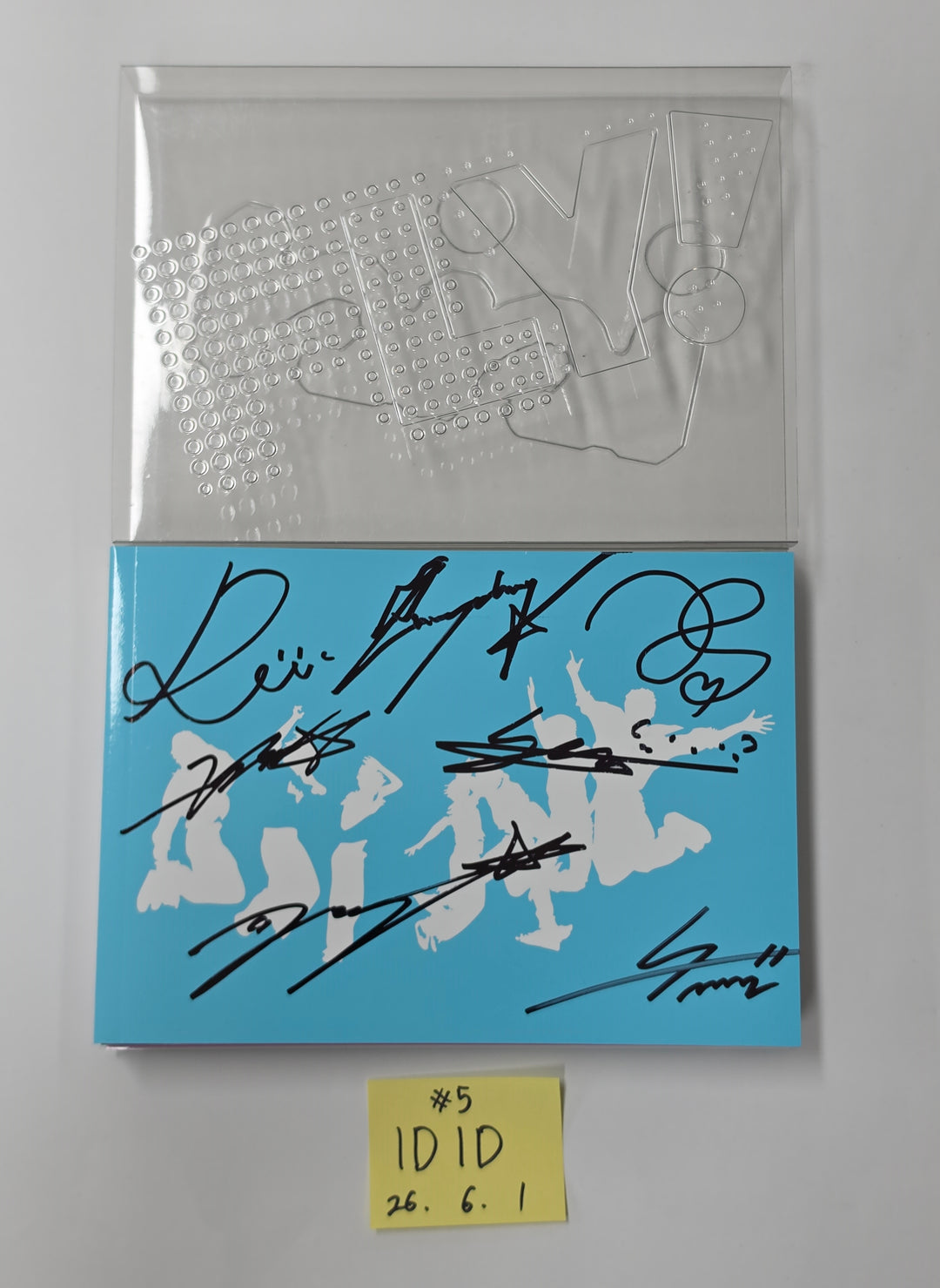 IDID "FLY!" -  Hand Authgraphed (Signed)Promo Album [26.06.01]
