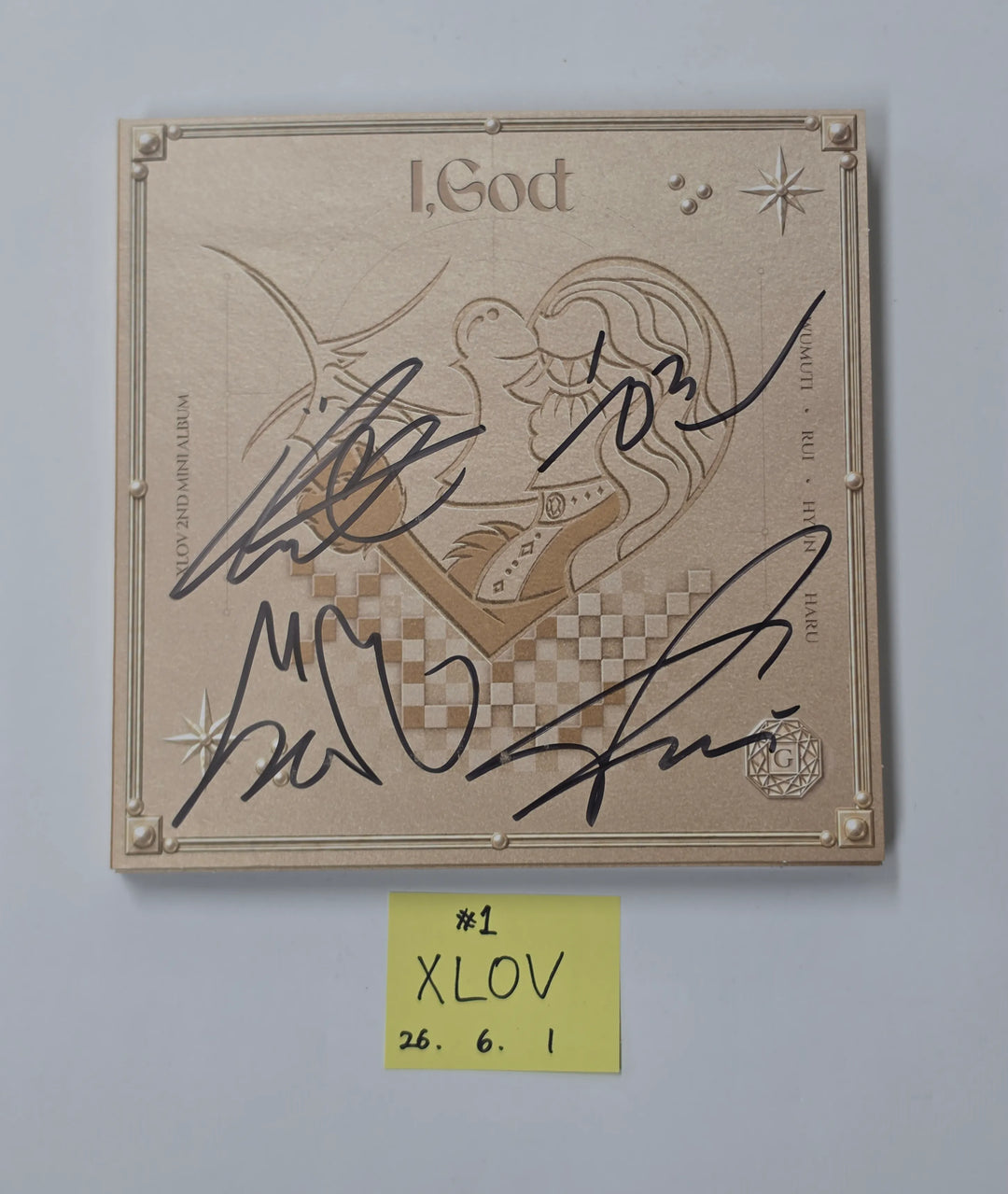XLOV "I,God" - Hand Autographed(Signed) Promo Album [26.06.01]