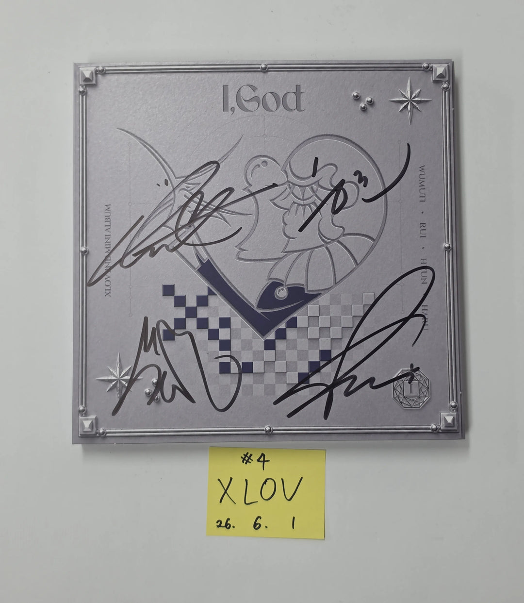 XLOV "I,God" - Hand Autographed(Signed) Promo Album [26.06.01]