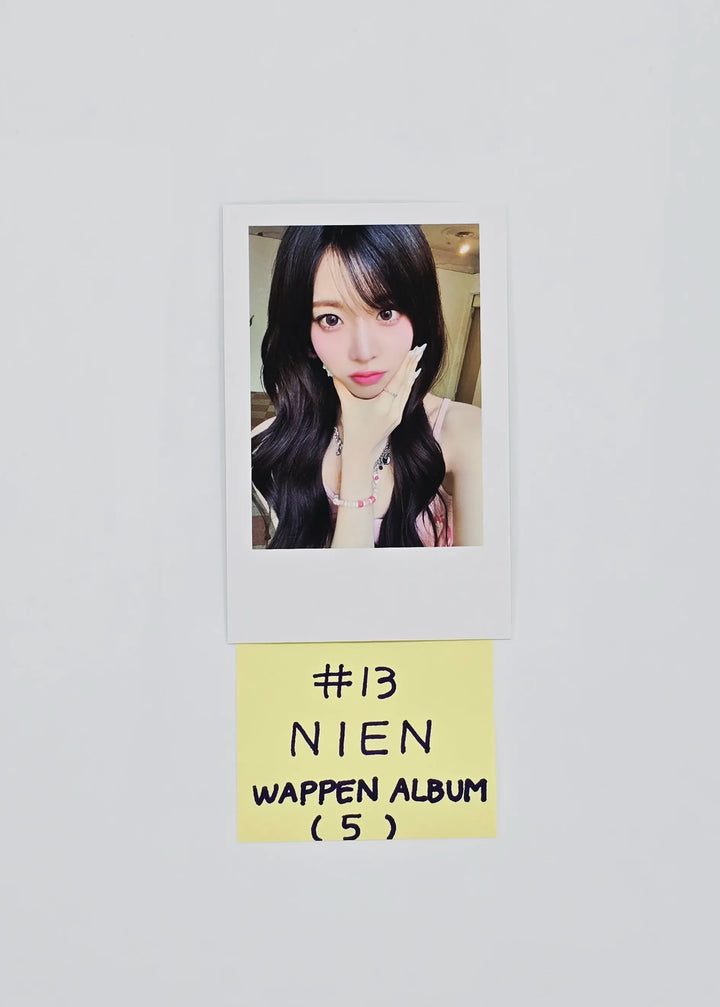 TripleS "LOVE&amp;POP pt.1" - Official Polaroid type Photocard (Wappen Album) [26.06.02]