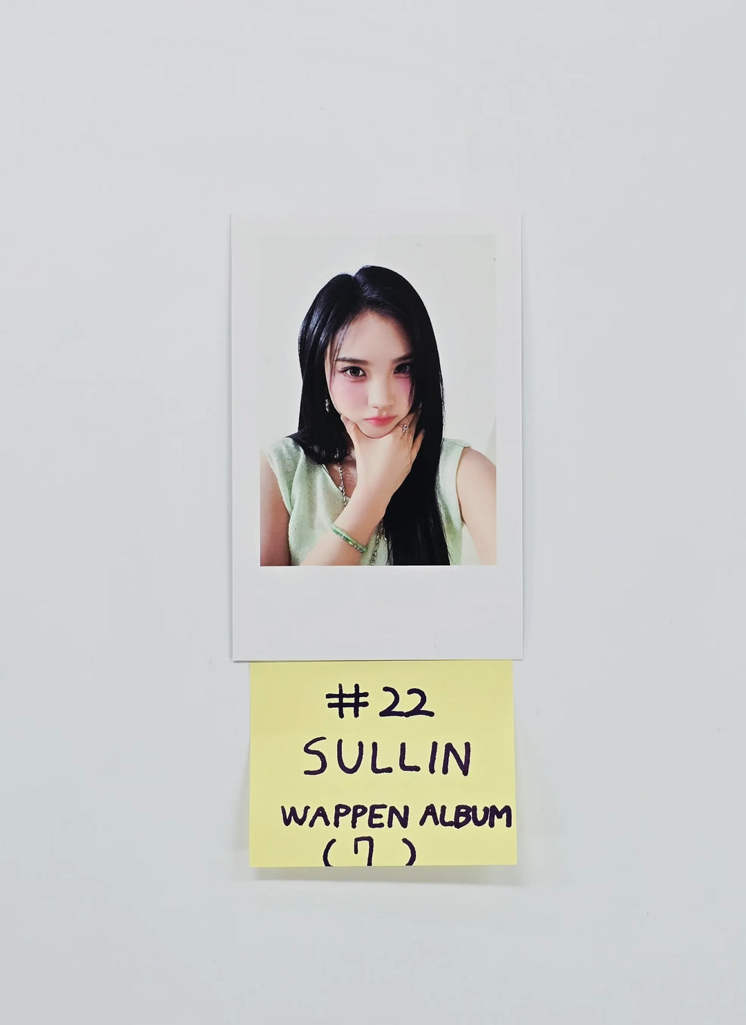 TripleS "LOVE&amp;POP pt.1" - Official Polaroid type Photocard (Wappen Album) [26.06.02]