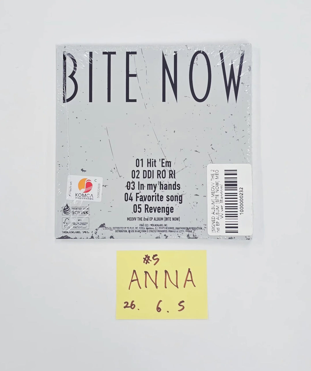 MEOVV "BITE NOW"  - Hand Autographed(Signed) Album [26.06.05]