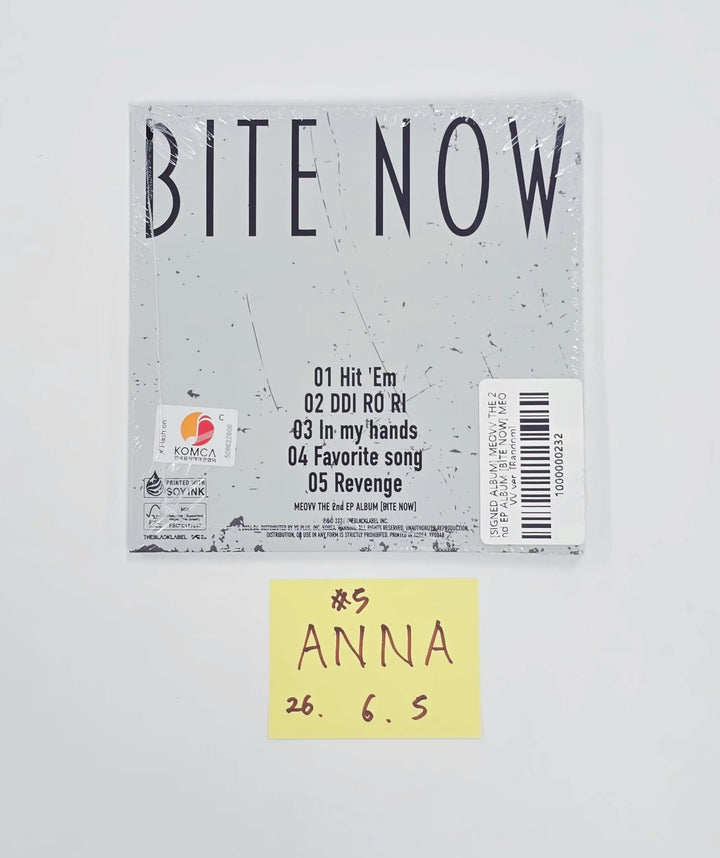 MEOVV "BITE NOW"  - Hand Autographed(Signed) Album [26.06.05]