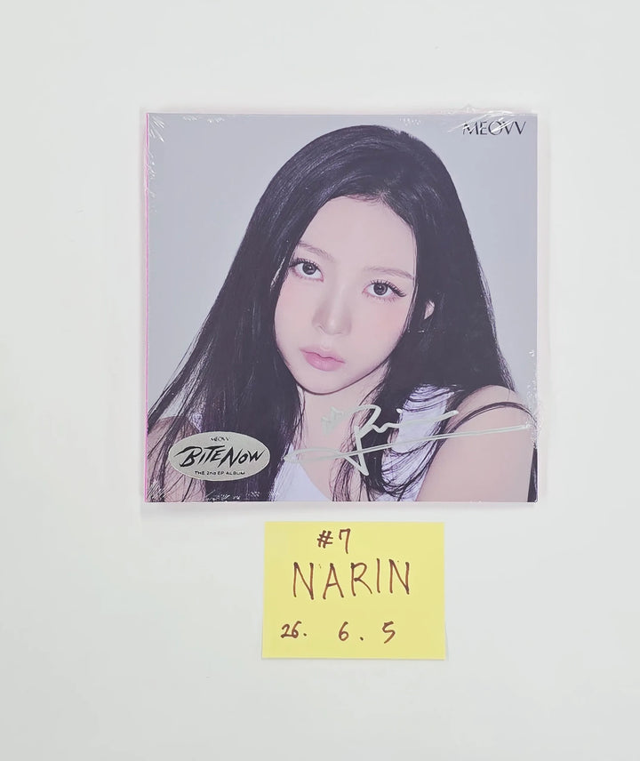 MEOVV "BITE NOW"  - Hand Autographed(Signed) Album [26.06.05]