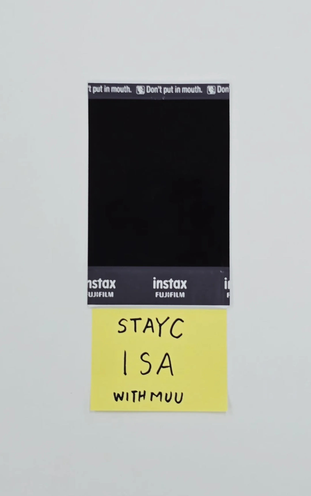 ISA (of StayC) - Hand Autographed(Signed) Polaroid [26.06.05]