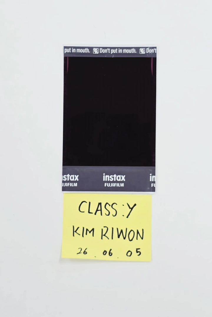 KIM RIWON (of CLASS:y) - Hand Autographed(Signed) Polaroid [26.06.05]