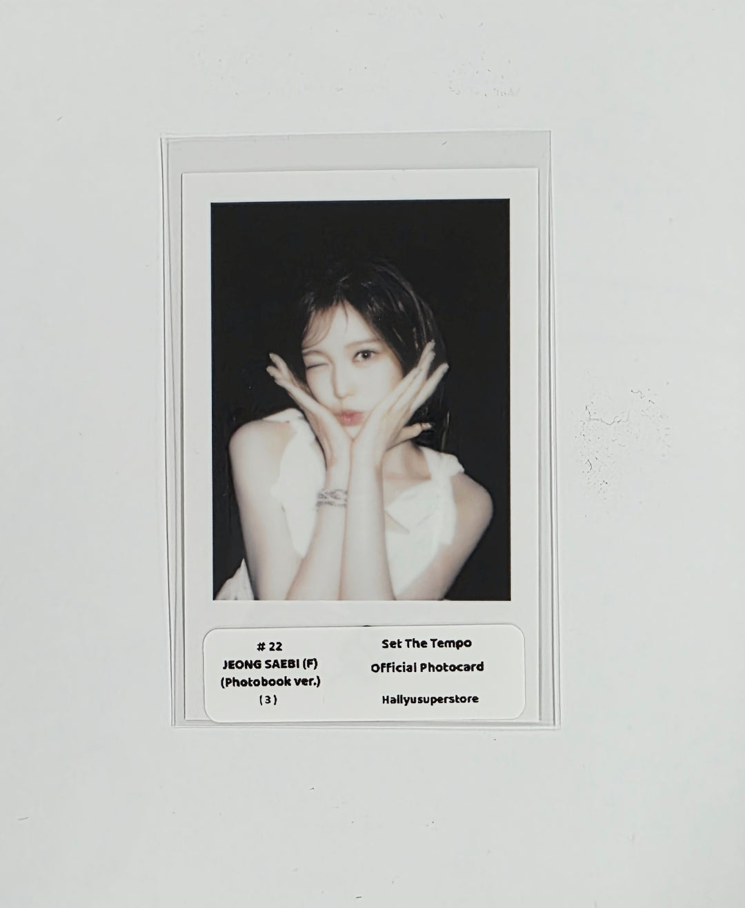 IZNA "SET THE TEMPO" - Official Photocard (Photobook Ver.) [26.06.09]