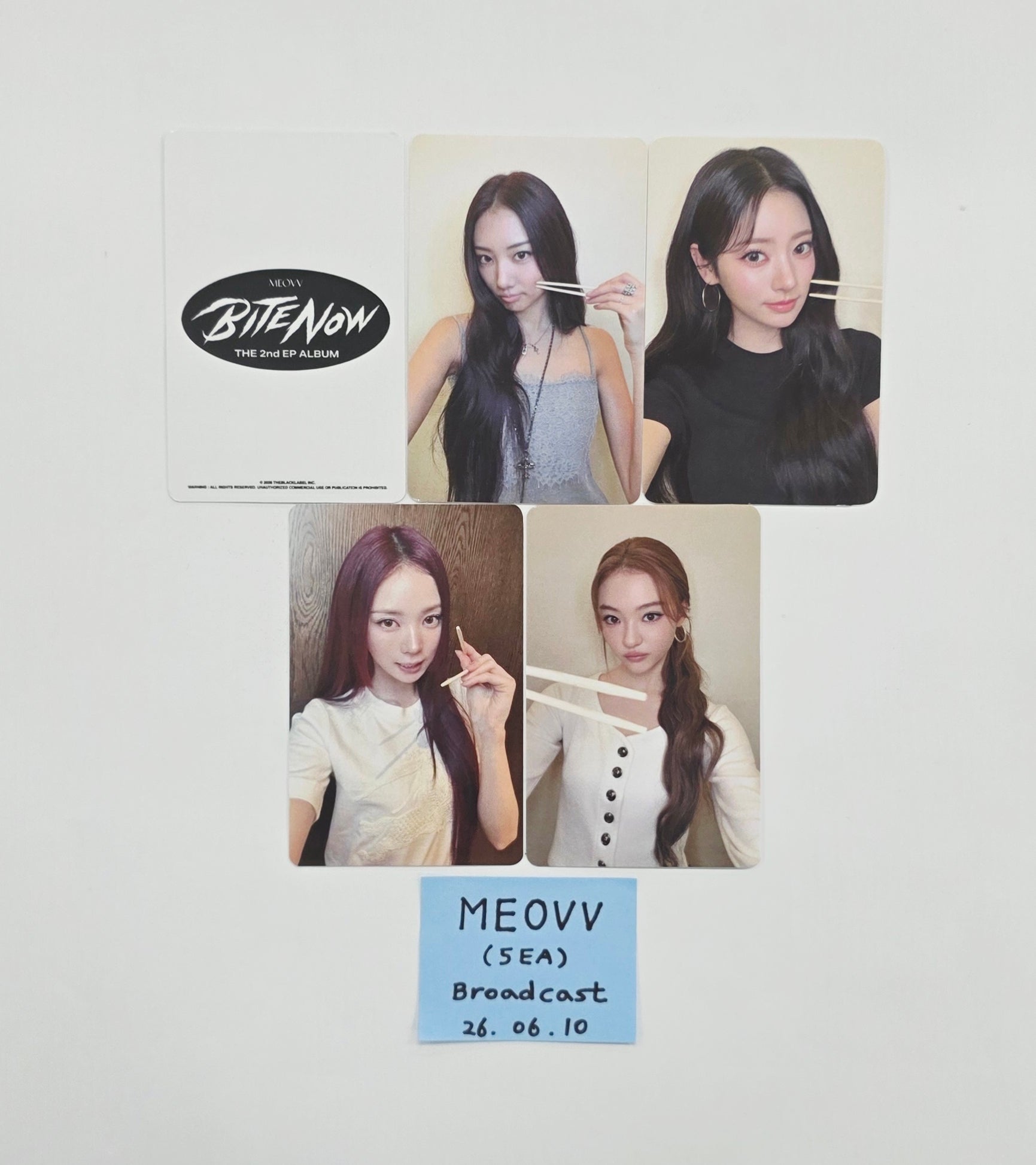 MEOVV - Broadcast Photocard Set (5ea) [26.06.10] – HALLYUSUPERSTORE