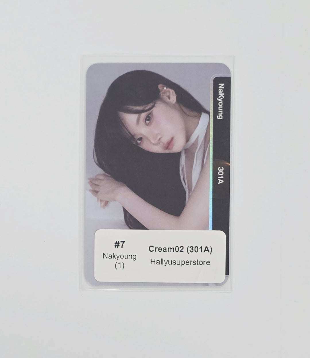 TripleS "LOVE&amp;amp;POP pt.1" - Official Objekt Music Album Photocard [26.06.12] (Restocked 6/18)