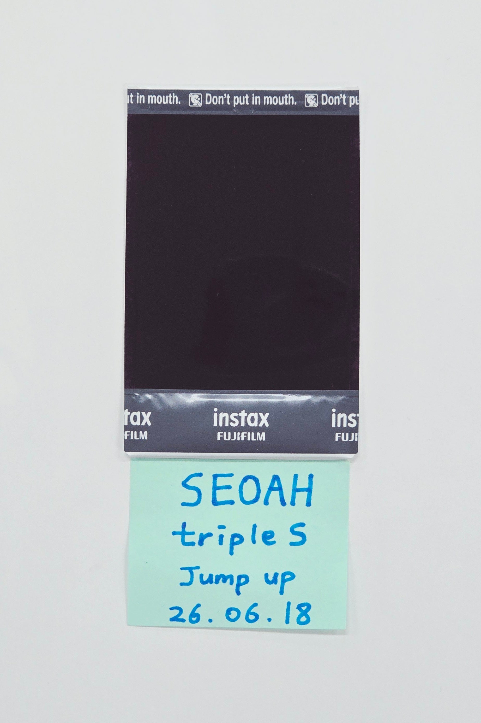 tripleS Seoah ソア 直筆サイン ポラロイド チェキ ポラ SEOAH (of Triples) - Hand Autographed(Signed) Polaroid [26.06.18