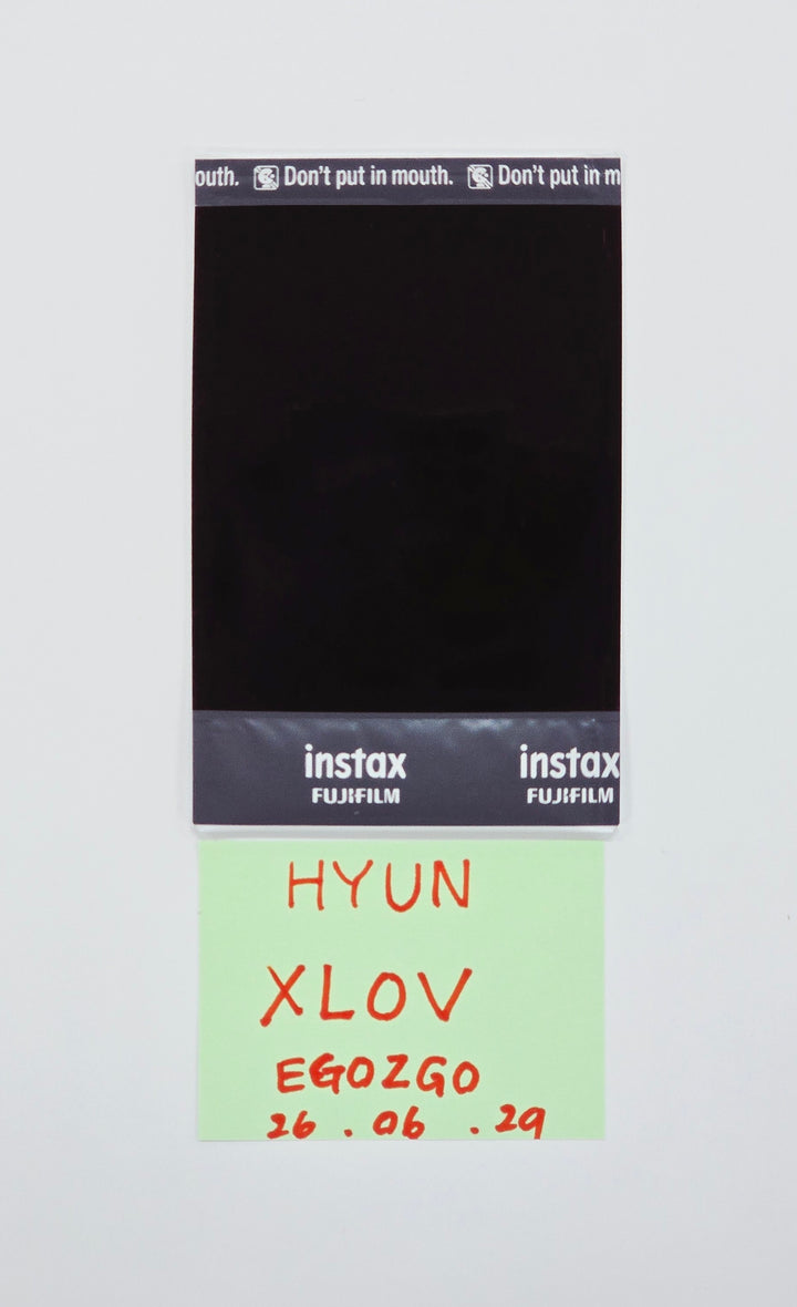 HYUN (of XLOV) - Hand Autograhped(Signed) Polaroid [26.06.29]