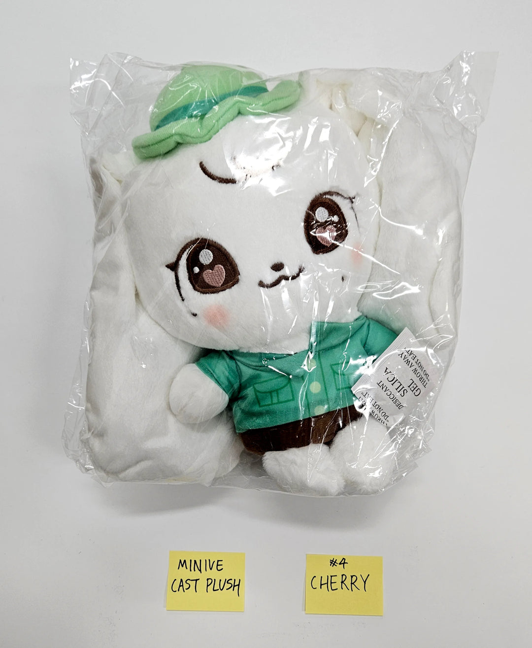 IVE - IVE COLLAB with EVERLAND <ForEVER IVE> POP-UP Store MD (1) [26.07.02]