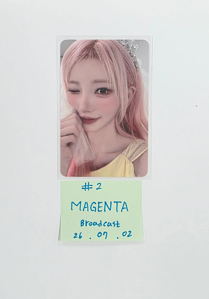 QWER - ENA Broadcast Photocard [26.07.02]