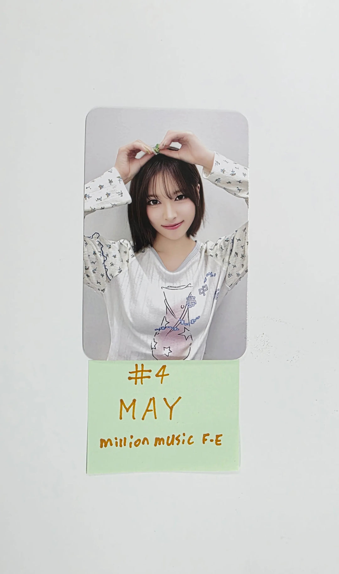 RESCENE "Dearest" - Million Music Fansign Event Photocard R2 [26.07.02]