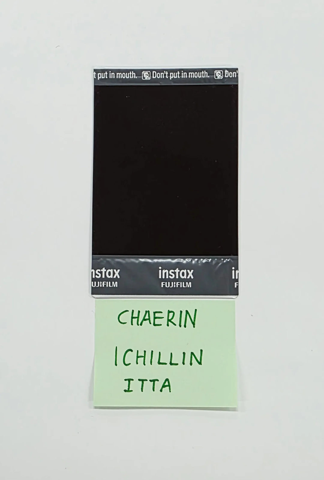 CHAERIN (of ICHILLIN) - Hand Autographed(Signed) Polaroid [26.07.02]
