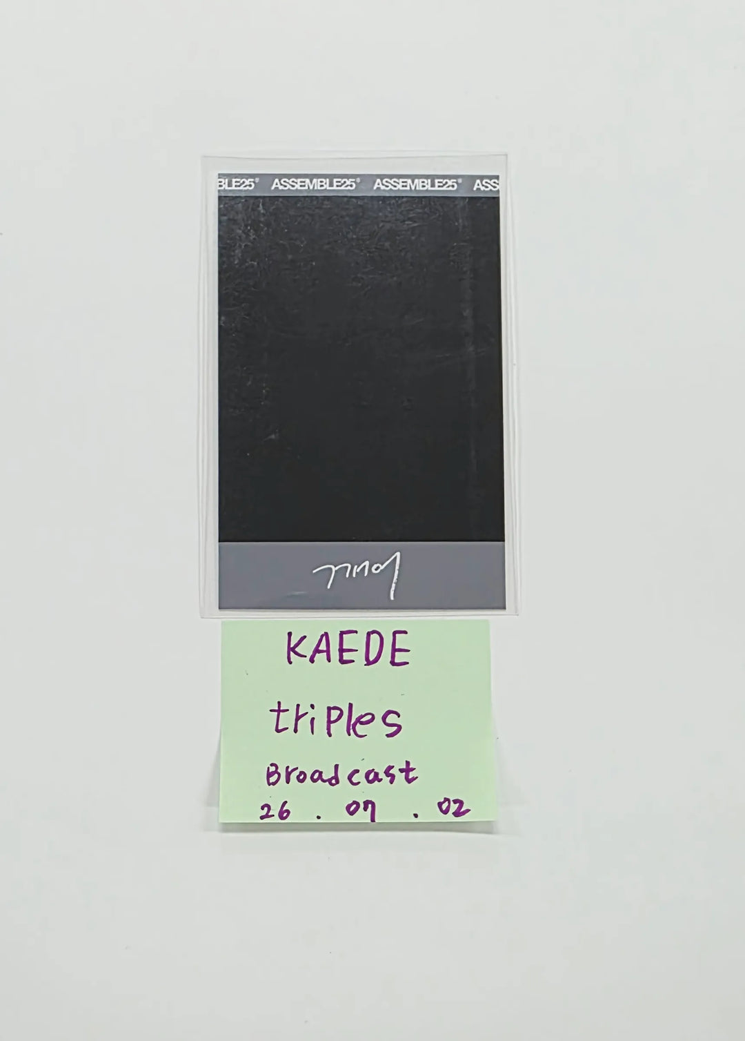 KAEDE (of TripleS) - Broadcast Polaroide type Photocard [26.07.02]